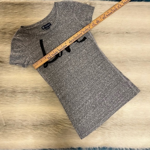 Vintage AMERICAN EAGLE XS Heather Gray Short Sleeve Ribbon “Love” Baby Tee Y2K - Picture 7 of 9